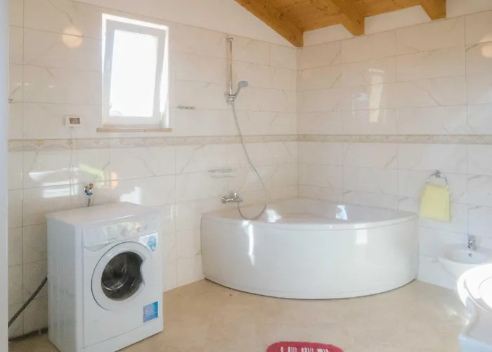 Sergio, A Beautiful Rustic With A Huge Garden Ferienhaus Divšići