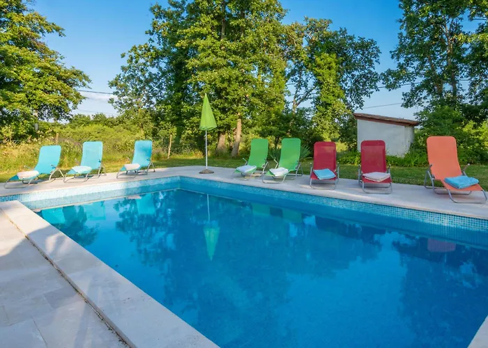 Sergio, A Beautiful Rustic With A Huge Garden